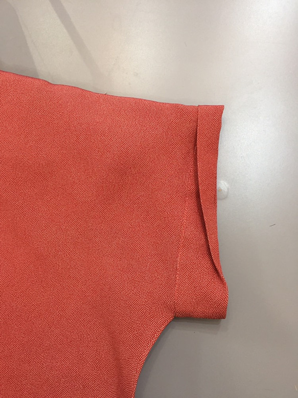 着物リメイク プルオーバー 赤 5枚目の画像