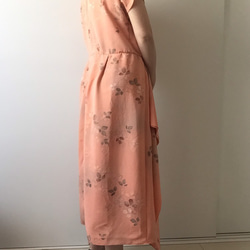 着物リメイク サーモンオレンジのスタンドカラードレス 4枚目の画像