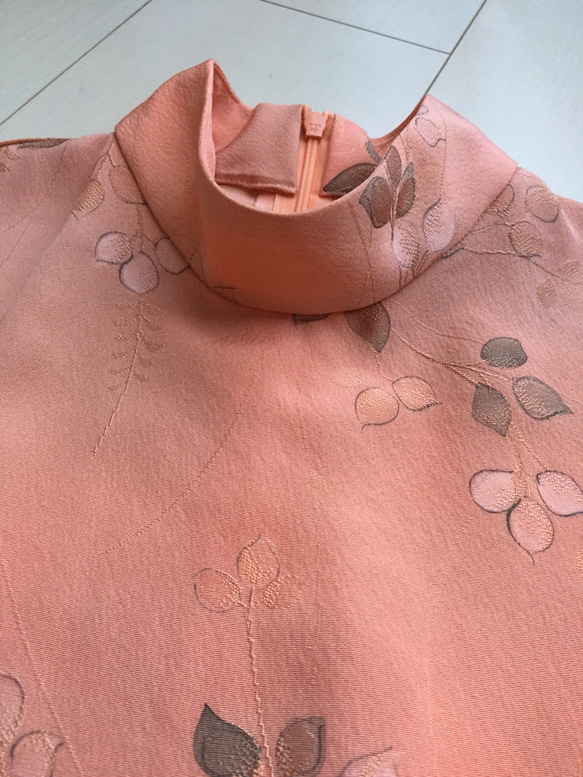 着物リメイク サーモンオレンジのスタンドカラードレス 5枚目の画像