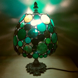 緑の森のテーブルランプ　　ステンドグラス/緑のサークルモザイク 5枚目の画像