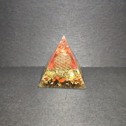 （紅）5公分奧剛 奧根 能量塔 金字塔 水晶塔 靜心 冥想 開運 自我療癒 許願 orgonite 第2張的照片