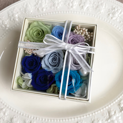 【プリザーブドフラワー】〜Box flower〜 ブルー・グリーン＊小さな花の贈り物＊　シースルーフラワーボックス 4枚目の画像