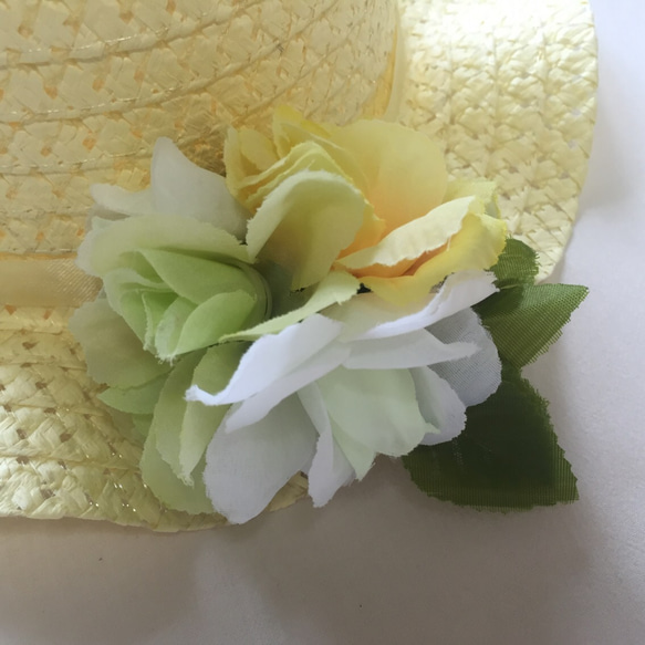 お花ブーケはヘアゴムに♡黄色い麦わら帽子キッズ52〜54cm 2枚目の画像