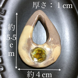 ティアドロップ型マーブル模様陶器ネックレス(透明釉+飴ガラス) 3枚目の画像