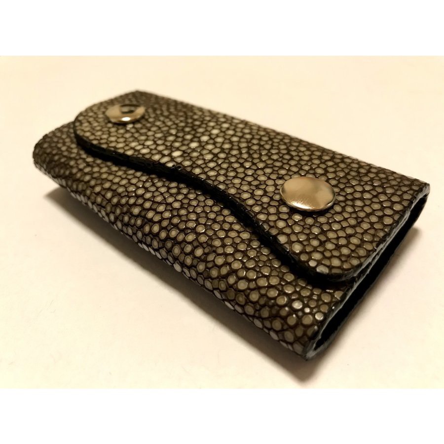 キーケース スティングレー革 ポリッシュ加工 ブラウン