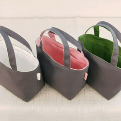 日本製 シンプルな帆布トートバッグ (Sサイズ) グレー×白 桃 緑 2枚目の画像