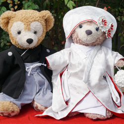 ダッフィー&シェリーメイのウェディング衣装 羽織袴と色打掛 黒 ダッフィー＆シェリーメイのウェディング衣装 羽織袴と色打掛 白