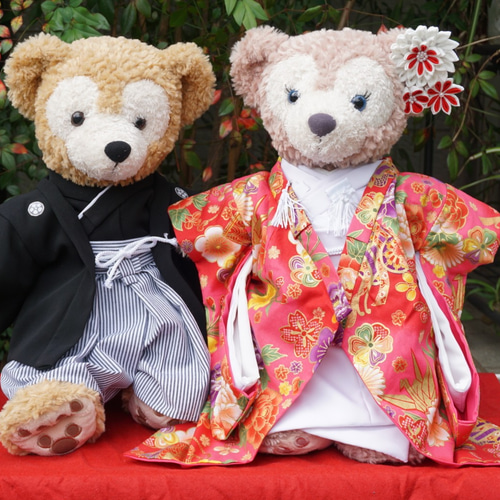 ダッフィー&シェリーメイのウェディング衣装 羽織袴と色打掛 赤ピンク ...