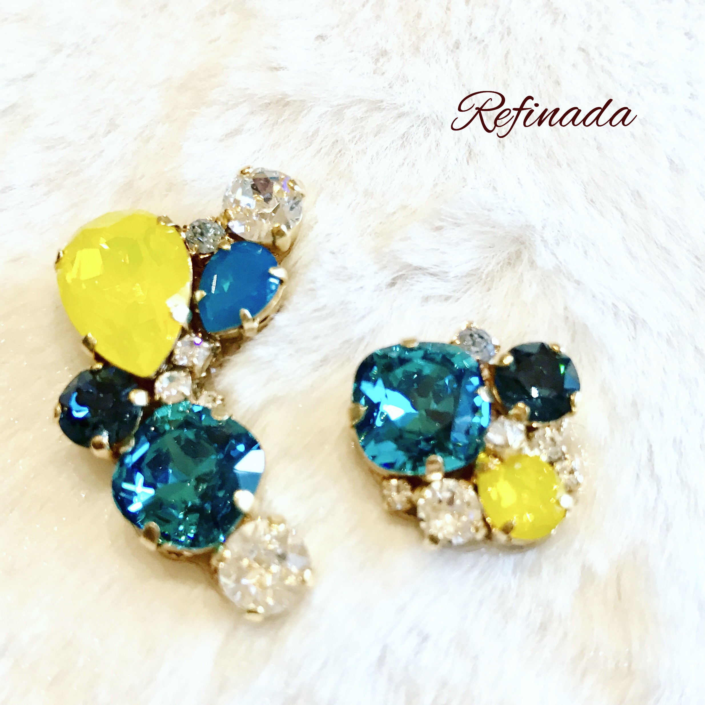 【ブルー】【イエロー】光挿す方へ…アシンメトリー イヤリング        Ω