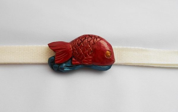 【彫刻】【漆】帯留め　らんちゅう