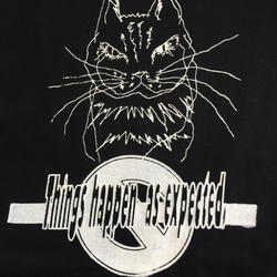 【2枚以上購入で30%OFF】 コットンオリジナルTシャツ　cat gang(ねこギャング) 2枚目の画像