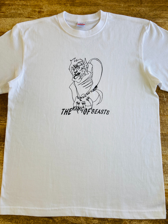 【2枚以上購入で30%OFF】コットンオリジナルTシャツ　LION (百獣の王） 3枚目の画像