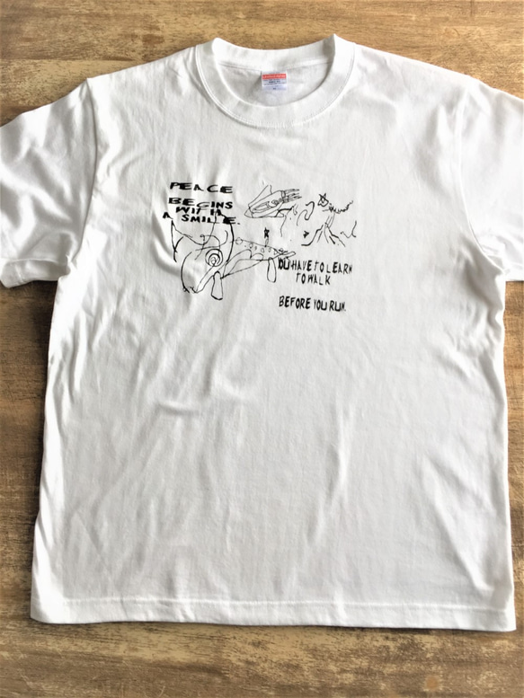 【2枚以上購入で30%OFF】　コットンオリジナルTシャツ　恐竜ロケット（白） 2枚目の画像