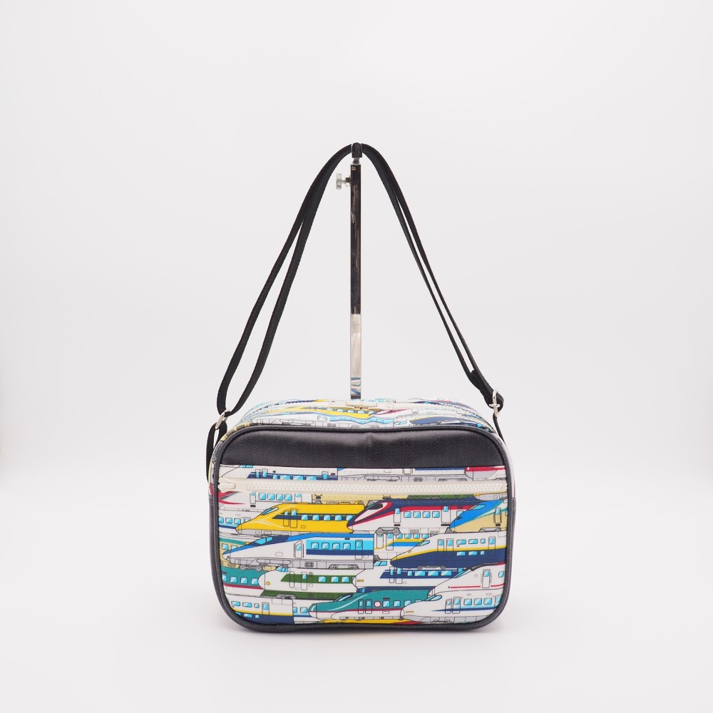 受注製作　ショルダーバッグ　ラミネート 新幹線 電車 乗り物 デニム　入園  幼稚園バッグ　通園バッグ 男の子