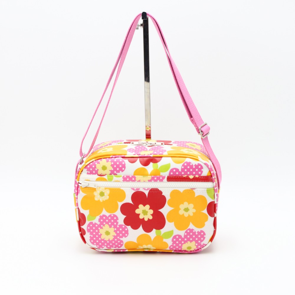 在庫あり　通園ショルダーバッグ　防水ラミネート素材　ピンクミックス　花柄　幼稚園バッグ　保育園　入園 女の子