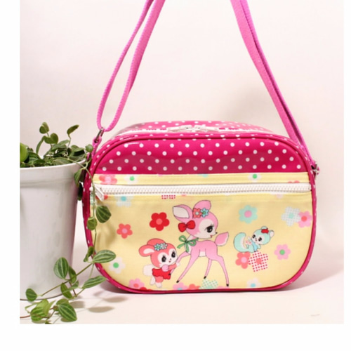 受注製作 幼稚園バッグ 防水ラミネート素材のショルダーバッグ ハニー