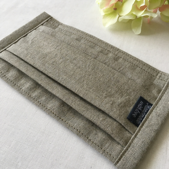 【送料無料】cotton linen プリーツマスク　ゴムアジャスター付 カーキ 2枚目の画像