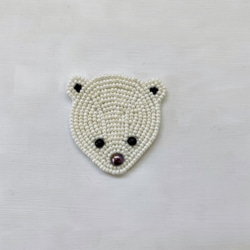 《受注生産》ビーズ刺繍・動物ブローチ・白くま・シロクマ 2枚目の画像