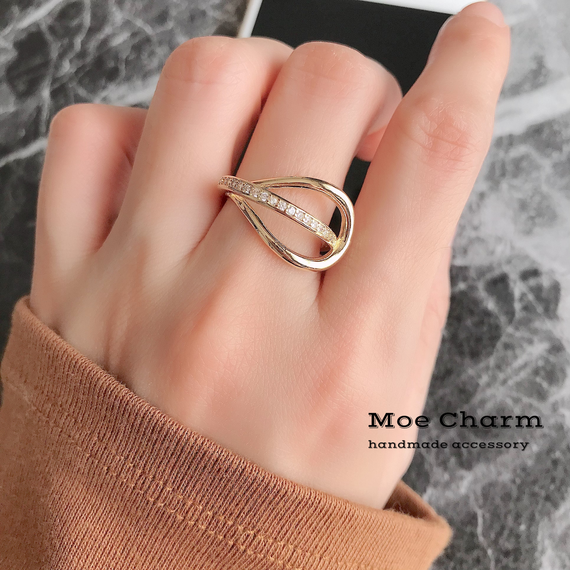 再販】ゴールドデザインリング 指輪 指輪・リング Moe Charm