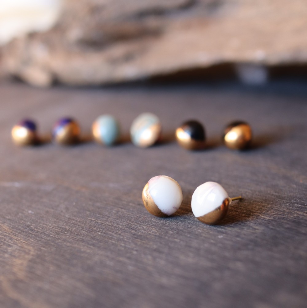 【信楽焼】淑女のたしなみ　陶器　伝統工芸　選べる４種類　ピアス イヤリング　スタッド 　陶器婚　記念日　誕生日プレゼント