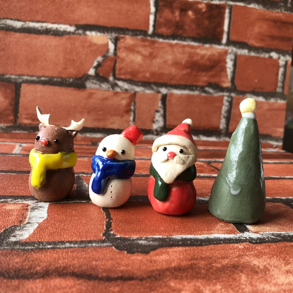 Creema限定＊【信楽焼】クリスマス4点セット 陶器　伝統工芸　サンタ　雪だるま　トナカイ　置物　限定　プレゼント 2枚目の画像