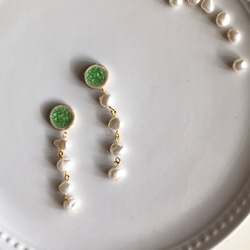 春季新色[Shigaraki ware]散發珍珠圓陶傳統工藝耳環耳環珍珠珍珠Midori 第1張的照片