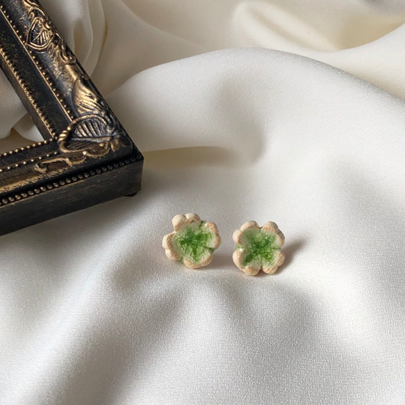 再次上架 [Shigaraki ware] Good Luck Clover Pottery Earrings Traditio 第4張的照片