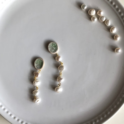 新作【信楽焼】ほどける真珠- 雪解け-　陶器　ピアス（イヤリング）　ネックレスセット 3枚目の画像