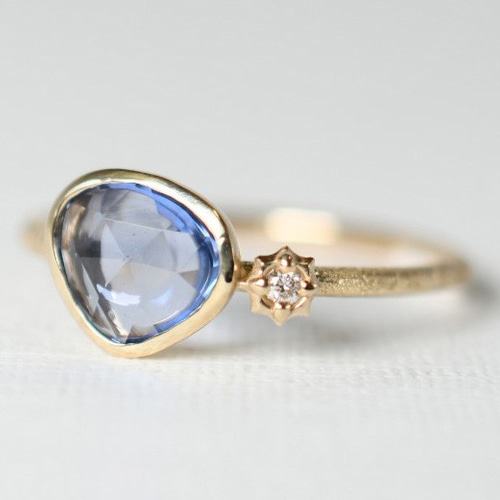 K10 ランダムカットのサファイアとダイヤモンドのリング【1点もの