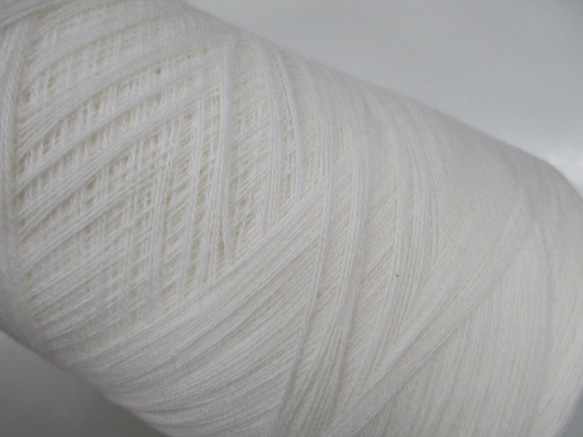 輸入糸カシミヤ100％　白　2本で520ｇ 1枚目の画像