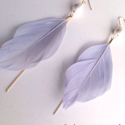 light gray feather pierce 2枚目の画像