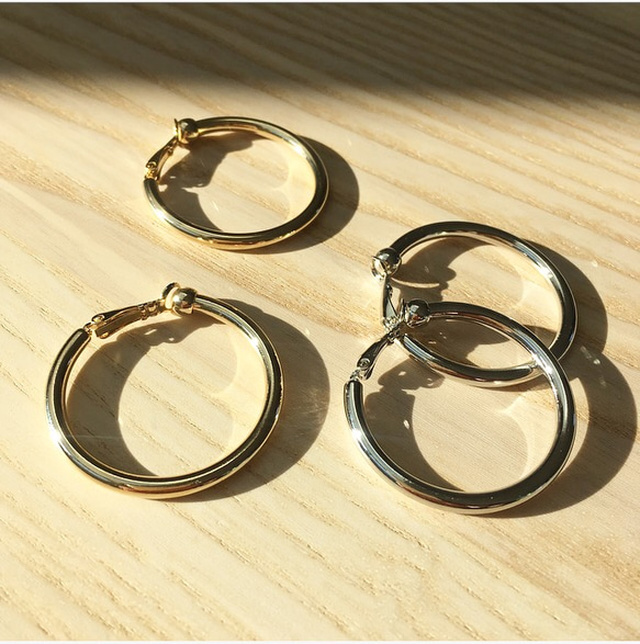 hoop earring 1枚目の画像