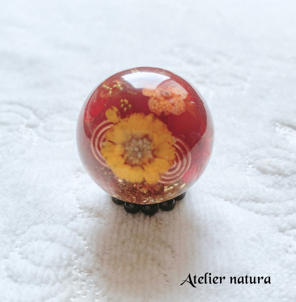まんまる球体オルゴナイト】可愛いお花入り（迷いを振り切る 