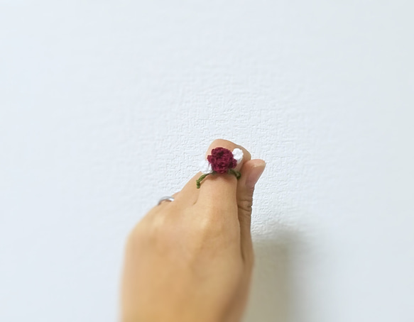【クーポンあり】真紅の薔薇モチーフのワイヤーリング 薔薇 指輪 リング ワイヤー 植物 バラ かすみ草 7枚目の画像