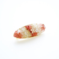 桜色グラデーションの天然石のバレッタ 2枚目の画像