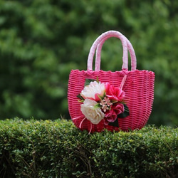 ＳＡＬＥ◆送料無料◆可愛いお花のショッキングピンクカラーカゴバック 2枚目の画像