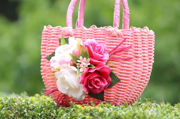 ＳＡＬＥ ◆送料無料◆可愛いお花のピンクカラーカゴバック（中） 4枚目の画像