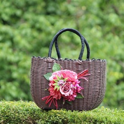 お花　フラワー　籠バック　かごバッグ　アートフラワー　ハンドメイド　一点物 大人ピンクのお花のかごバッグ - atelier ecrin | minne 国内