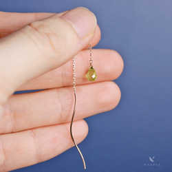 八月生日石 K10 單顆橄欖石（Briolette 切割）美國耳環 ~MONTBRETIA~ 第3張的照片