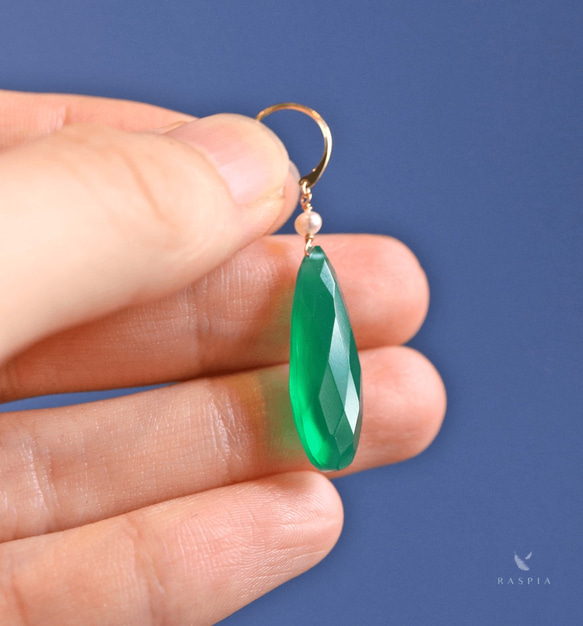 K18 Fresh green綠瑪瑙（長對形）珍珠鉤耳環~ESPOIR NOBLE~ 第4張的照片