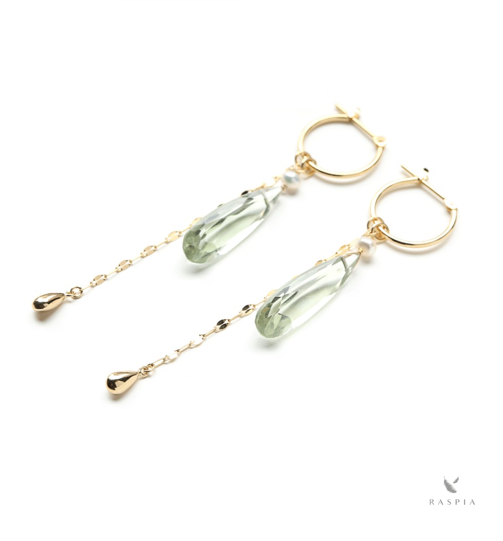 グリーンアメジストとパール K18チェーンチャームのクロッシングピアス RADIANT MOMENTS