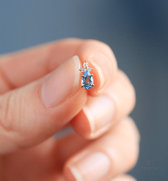 K18サンタマリア・アクアマリン＆ダイヤモンドのポストピアス ~Ello Lilas~ 3月誕生石 4枚目の画像