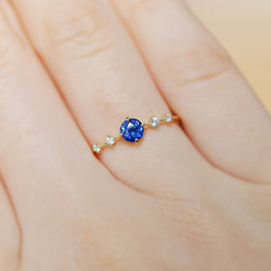 藍寶石和鑽石 K18 戒指圓形切割 ~Ello Lily~ 九月生日石 第5張的照片