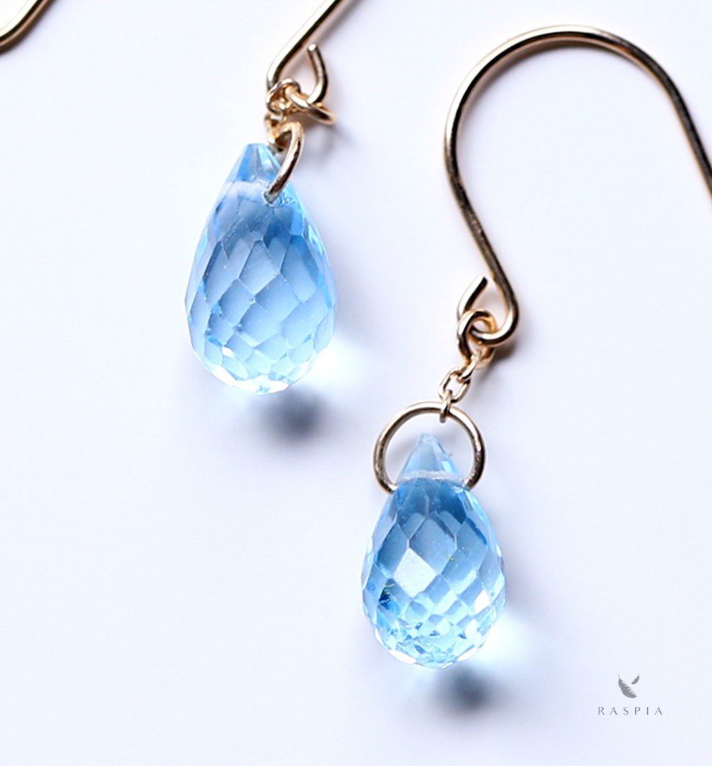 11月誕生石 一粒ブルートパーズ K10 フックピアス(ブリオレットカット)~ESPOIR~