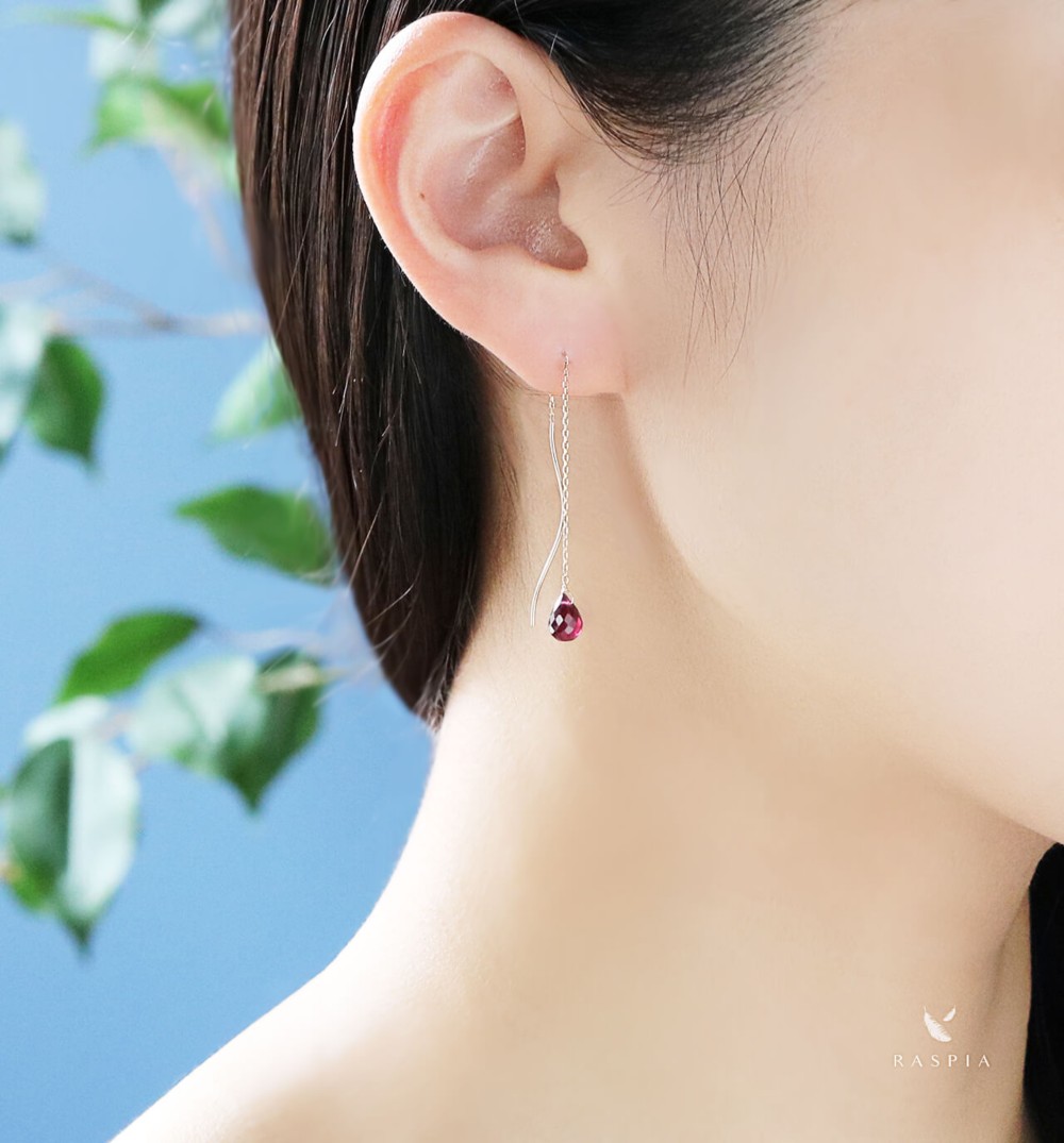 1月の誕生石 K10一粒ロードライトガーネット(ブリオレットカット) アメリカンピアス~MONTBRETIA~