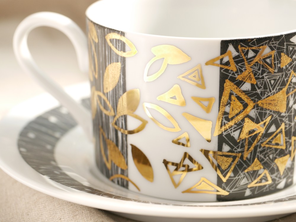 北欧風 幾何学模様のカップ＆ソーサー