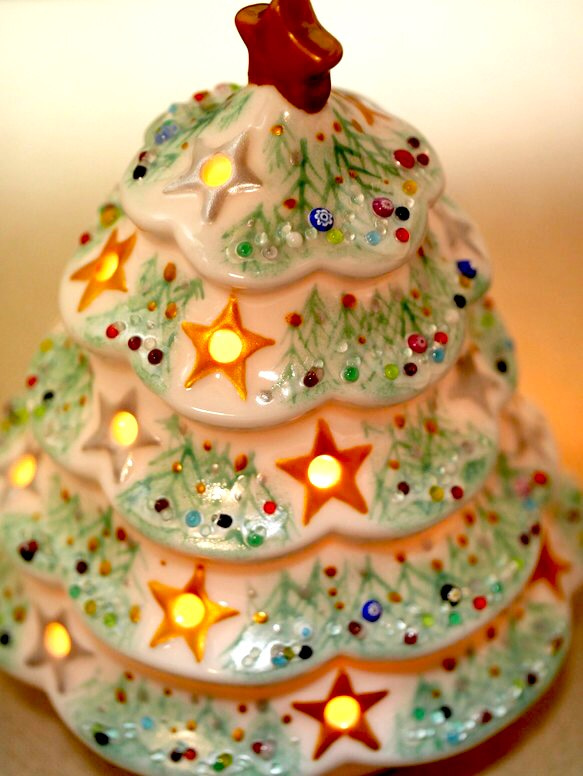 クリスマスツリーの灯り 1枚目の画像