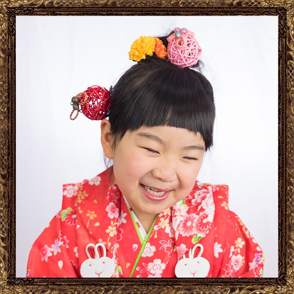 Shichigosan 髮飾，3 年，7 年，髮飾，和服，大正羅馬，Koume-chan 的 Pom Pom 裝飾，4 種顏色 第2張的照片