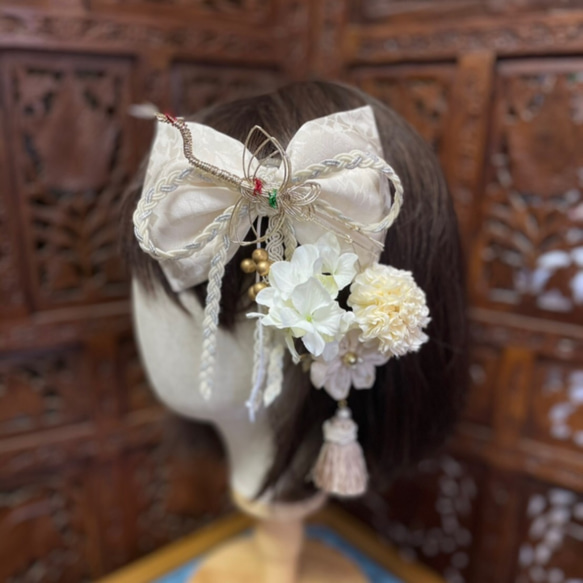 成年儀式、婚禮、半成年儀式、頭飾、白色、大人古董蝴蝶結京都美裝飾品(純白新娘) 第4張的照片