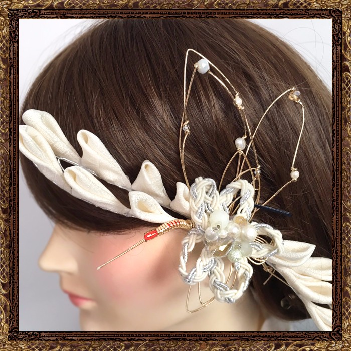 【送料無料】結婚式　ウェディング　ヘッドドレス　髪飾り　白　つまみ細工　おしゃれ　寿ヘッドドレス　清く美し鶴姫の舞